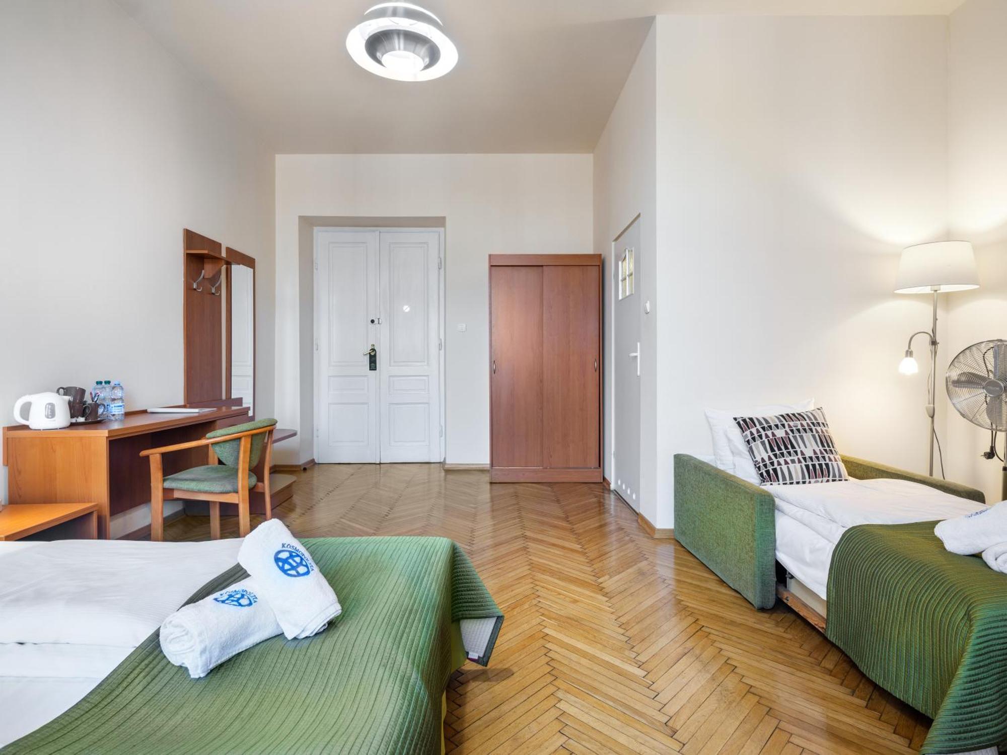 Triple Room